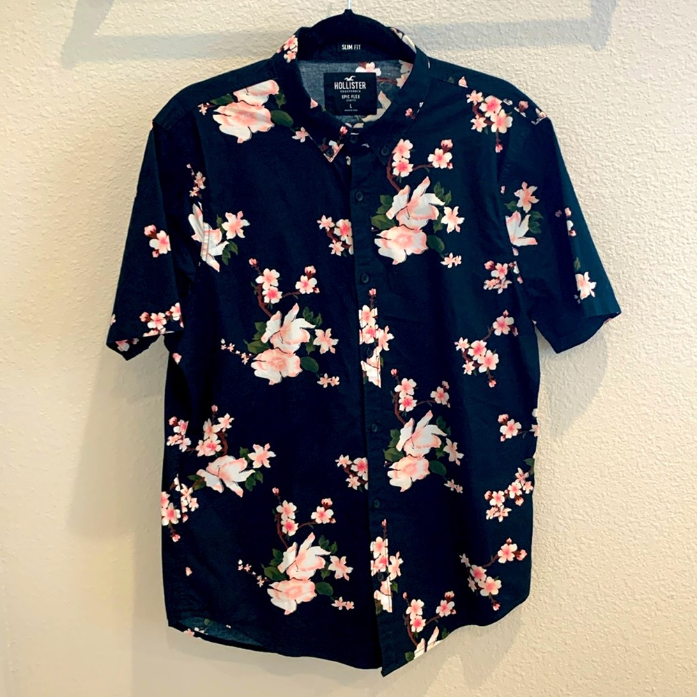 Hollister short sleeve button up